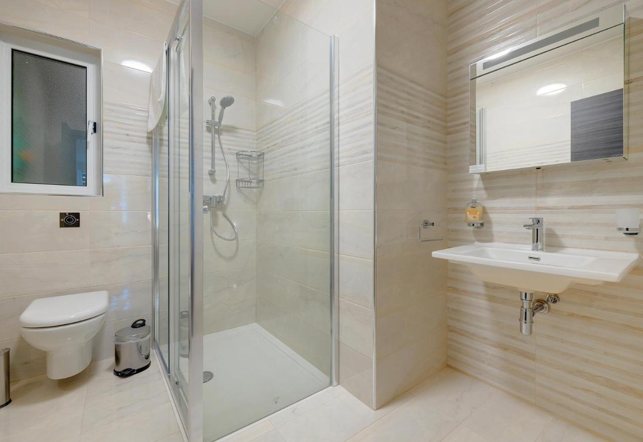 Chic 2Br Apartment, Ideal Location Ta Xbiex Exteriér fotografie